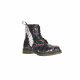 FW18_DrMartens_Holiday_24594980_EUR165